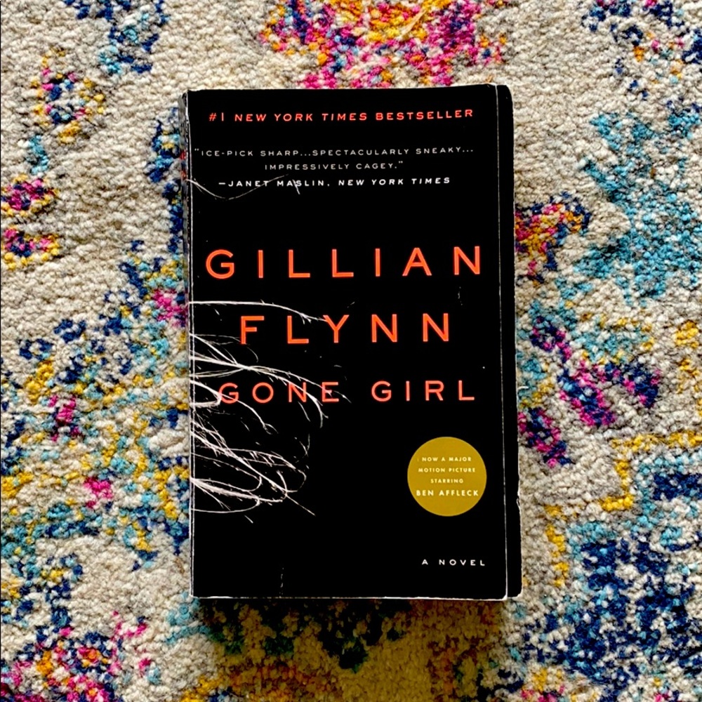 Gone Girl book by Gillian Flynn
